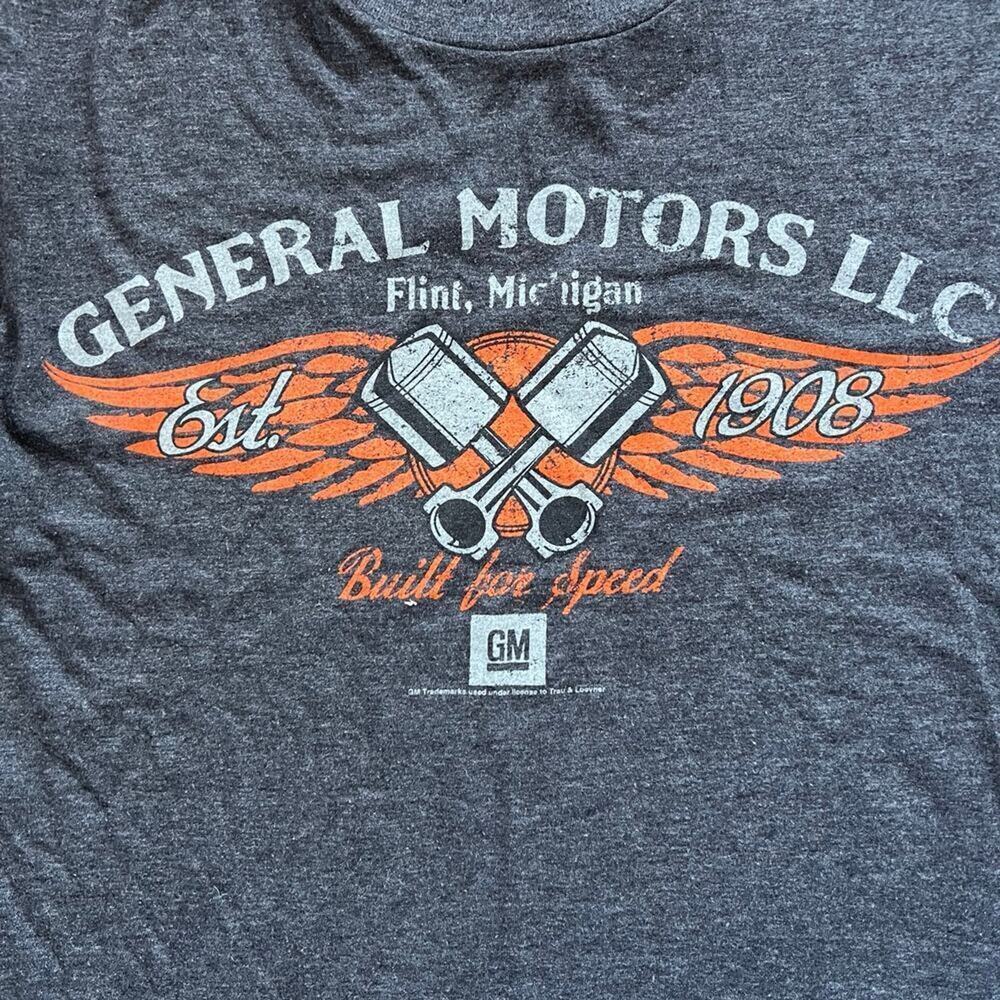 SAVVY, T-shirt charcoal short sleeve V-neck GENERAL MOTORS, LLC, women's size S